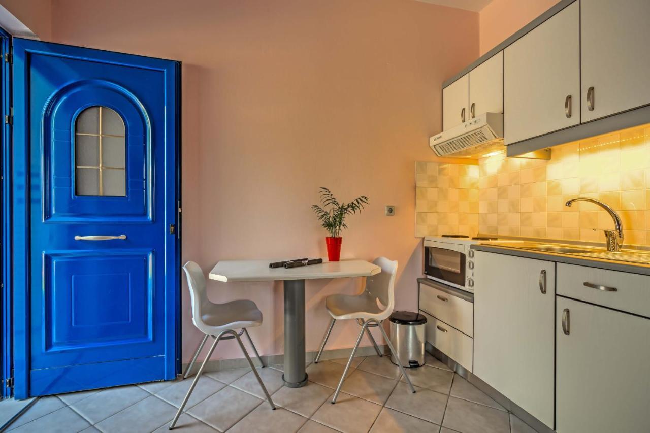 Heraklion Beach Hideaway Explore, Relax, Repeat-3 Gazi Exterior photo